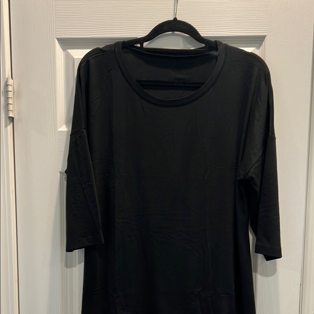 Classic Black Women's Top XL - Picture 3 of 5